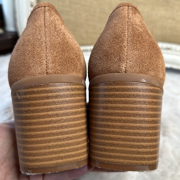 Alex Marie | Farin Suede Chain Hardware Loafer Pumps, in Camel - Picture 9 of 15